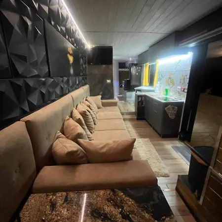 Busbnb Paradise Solarino