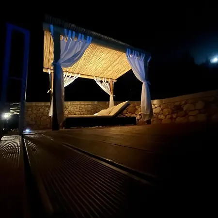 Busbnb Paradise Κάμπινγκ Solarino