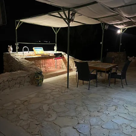 Busbnb Paradise Solarino