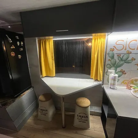 Busbnb Paradise Κάμπινγκ