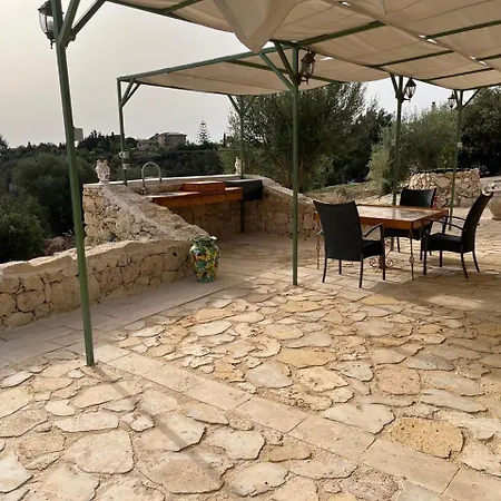 Busbnb Paradise Κάμπινγκ Solarino