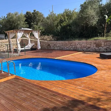Busbnb Paradise Κάμπινγκ Solarino