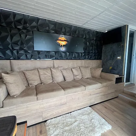 Busbnb Paradise * Solarino